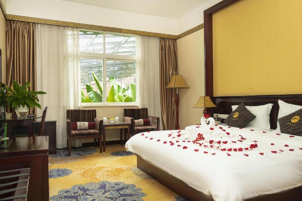 Shangri-La Original Density Hotel מראה חיצוני תמונה